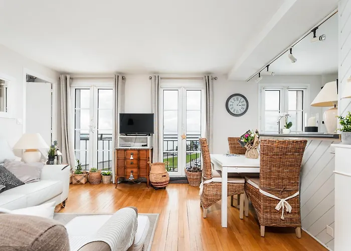 L'horizon Lumineux Vue Sur Au 5ieme Etage Avec Ascenseur *