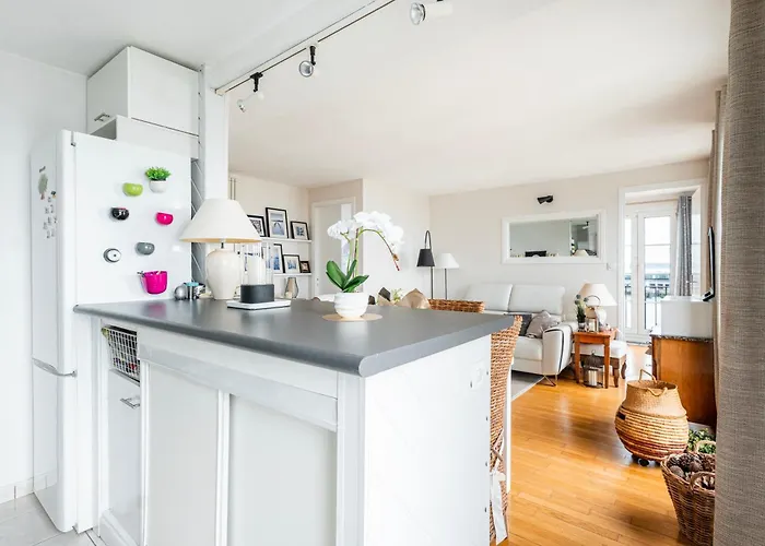 L'horizon Lumineux Vue Sur Au 5ieme Etage Avec Ascenseur *