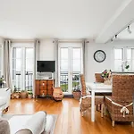 L'horizon Lumineux Vue Sur Au 5ieme Etage Avec Ascenseur *