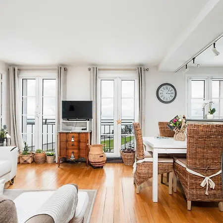 L'horizon Lumineux Vue Sur Au 5ieme Etage Avec Ascenseur *