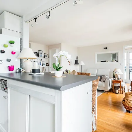 L'horizon Lumineux Vue Sur Au 5ieme Etage Avec Ascenseur *